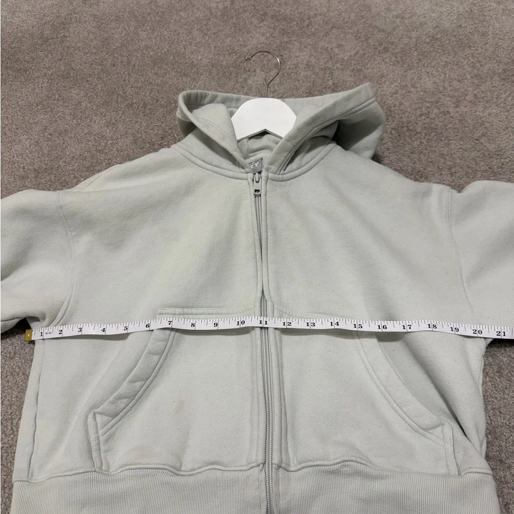 Aritzia TNA Cozy Cropped Zip-Up Hoodie Light Sage Green | Fleece - Picture 9 of 10